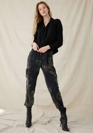 Bella Dahl - Pleat Front Cargo Jogger in Camo Dye