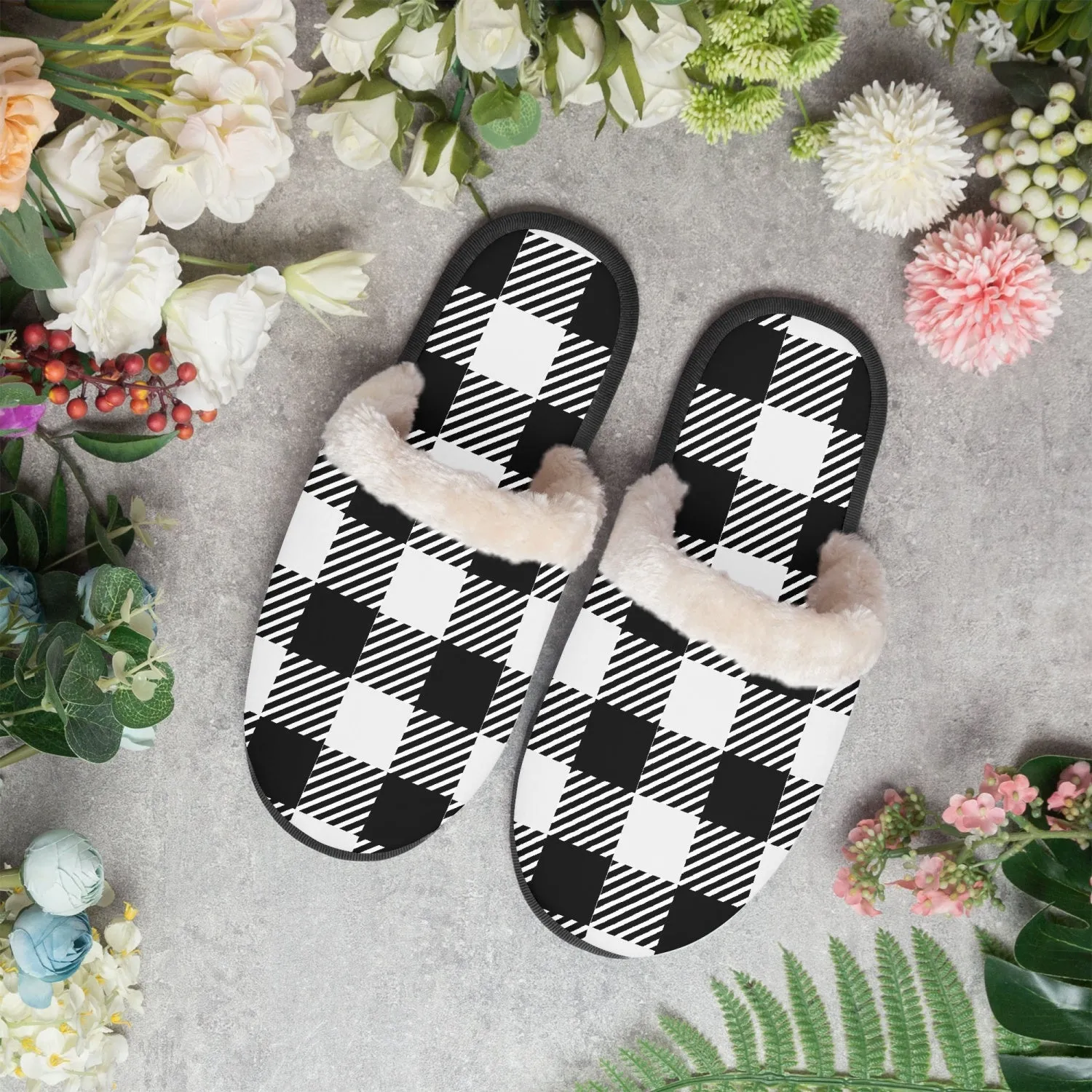 Black & White checkered | cozy slippers