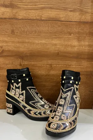 FUNKY N TRENDY Hand crafted embroidered black boots for brides / bridesmaids/ black boots / boots / embroidered boots/ handcrafted boots / hand crafted bridal sneakers